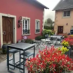 Logis Domaine Du Moulin Hotel 4*