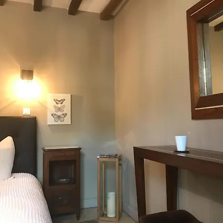 מלון Logis Domaine Du Moulin סנט-אבול