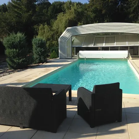 Hotel Logis Domaine Du Moulin Saint-Avold