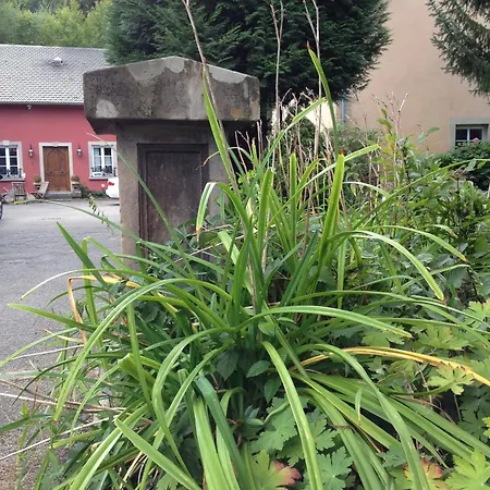 מלון Logis Domaine Du Moulin 4*