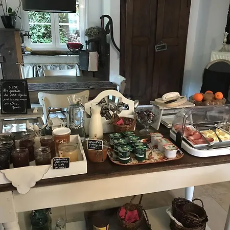 מלון Logis Domaine Du Moulin 4*