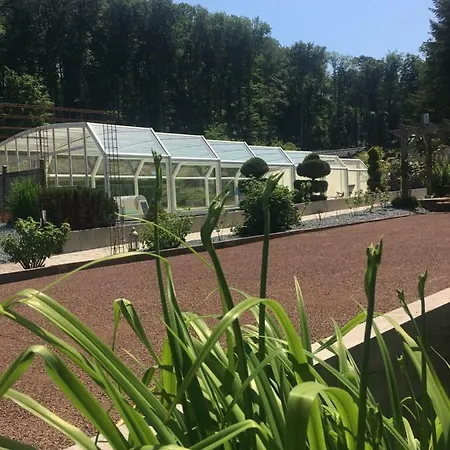 Hotel Logis Domaine Du Moulin 4*