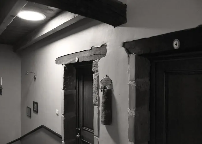 Hotel Logis Domaine Du Moulin 4*