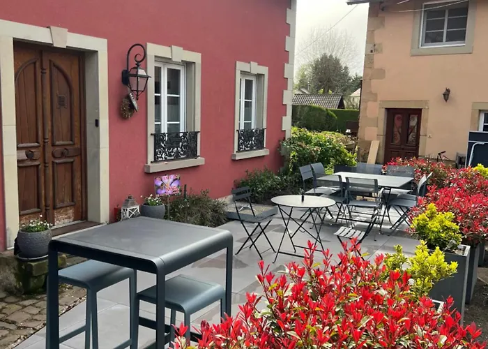 Logis Domaine Du Moulin Hotel 4*