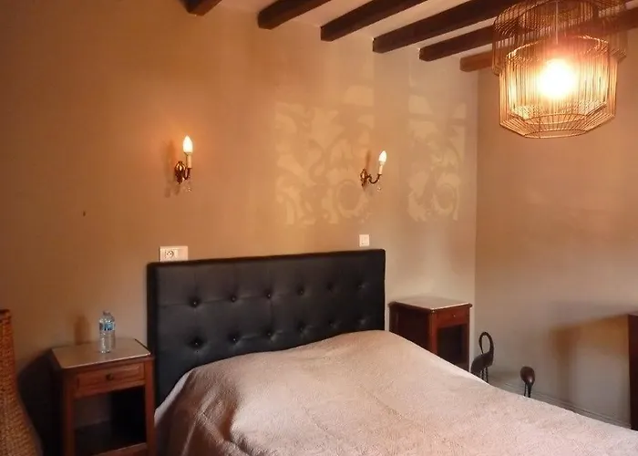 Hotel Logis Domaine Du Moulin 4*