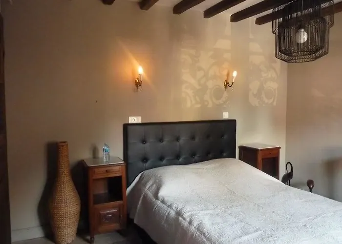 Logis Domaine Du Moulin Hotel 4*