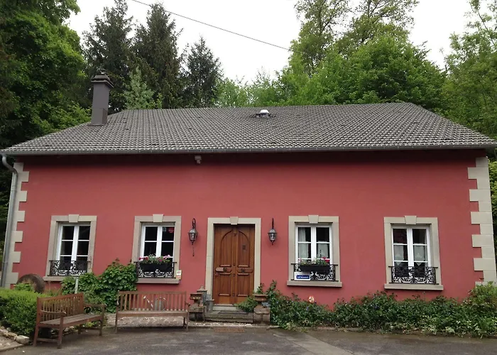 Hotel Logis Domaine Du Moulin 4*